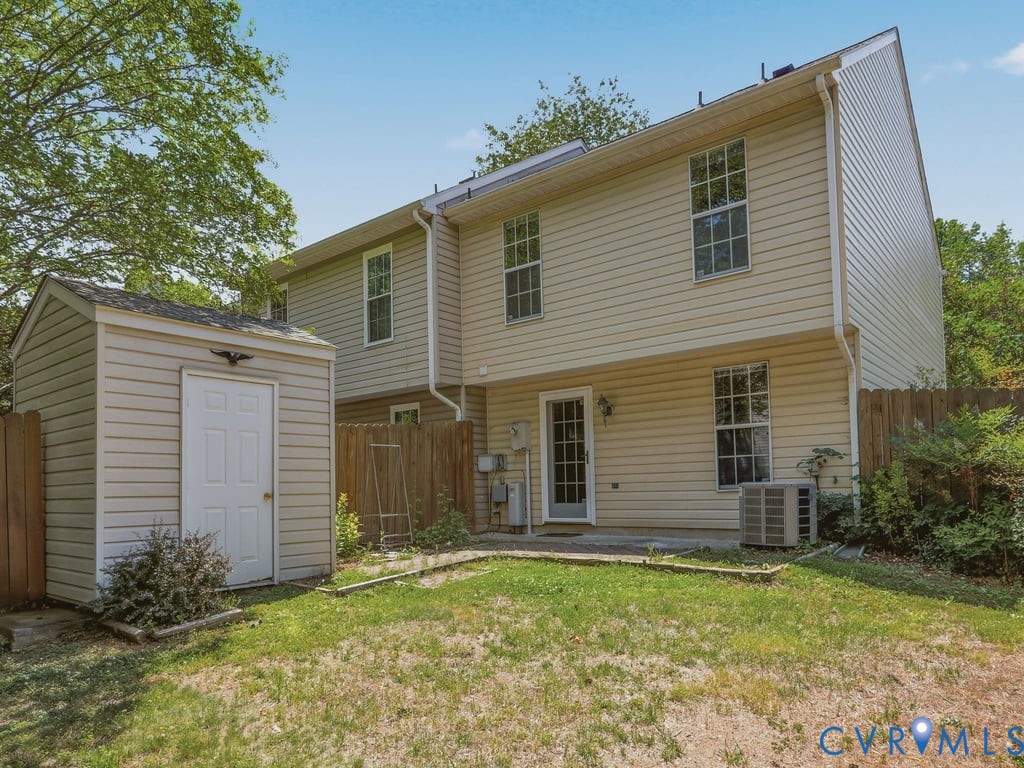 3041 Montfort Loop