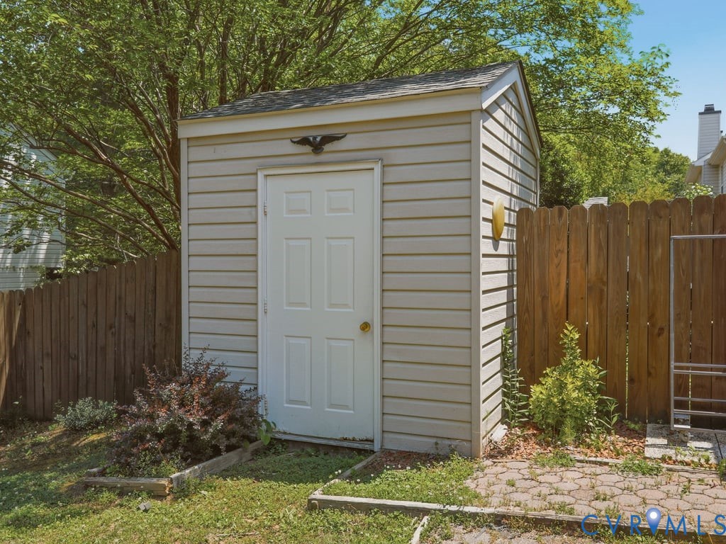 3041 Montfort Loop