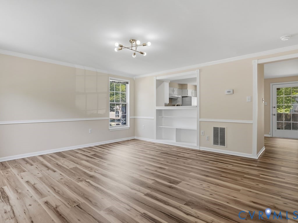 3041 Montfort Loop
