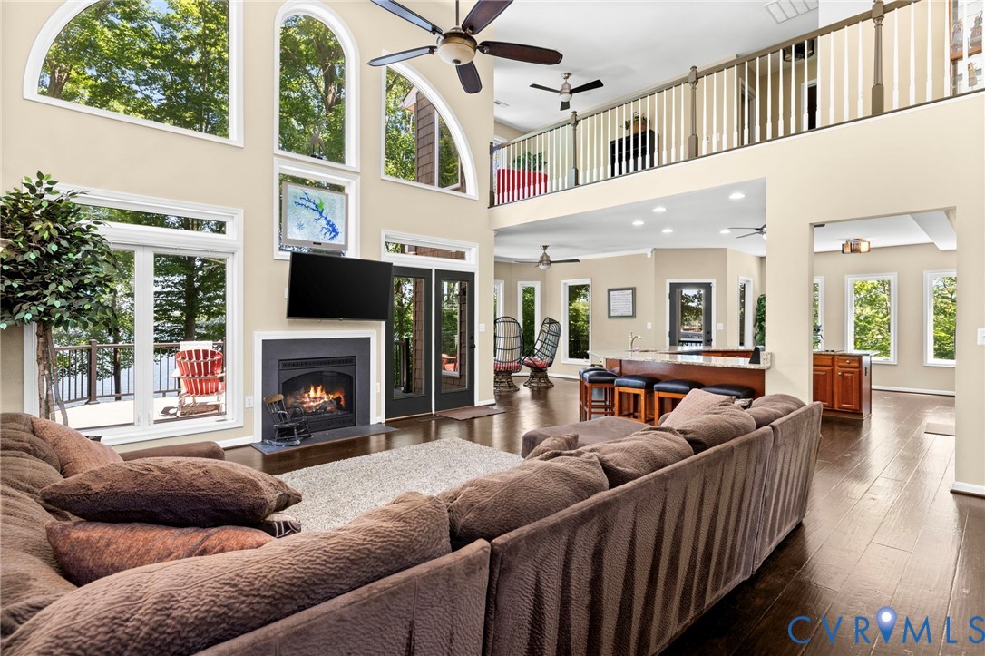 6108 Hidden View Dr