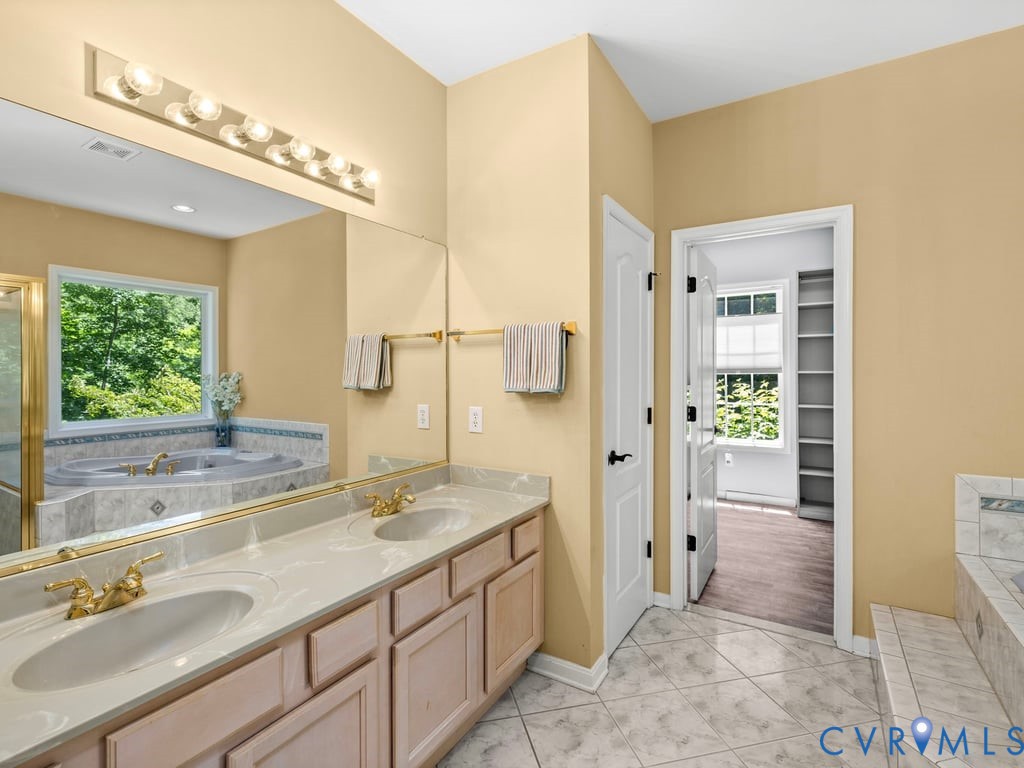 6108 Hidden View Dr