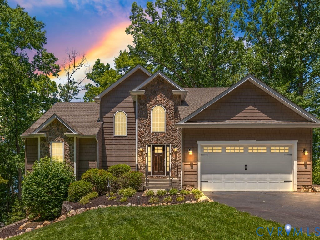 6108 Hidden View Dr