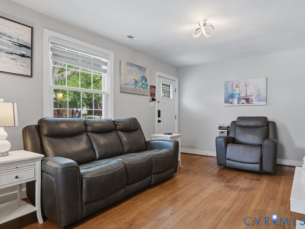 21 Monterey Ave