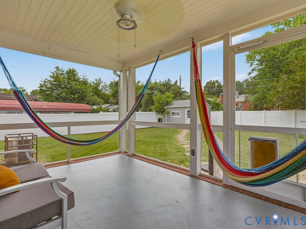 21 Monterey Ave