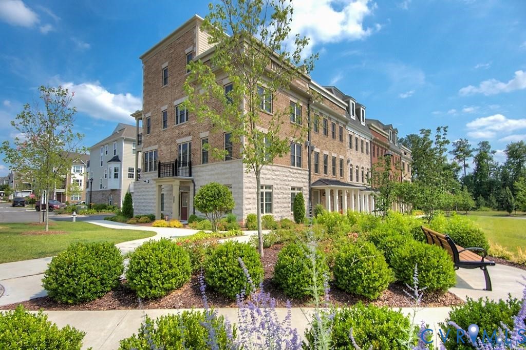 3910 Village Commons Walk