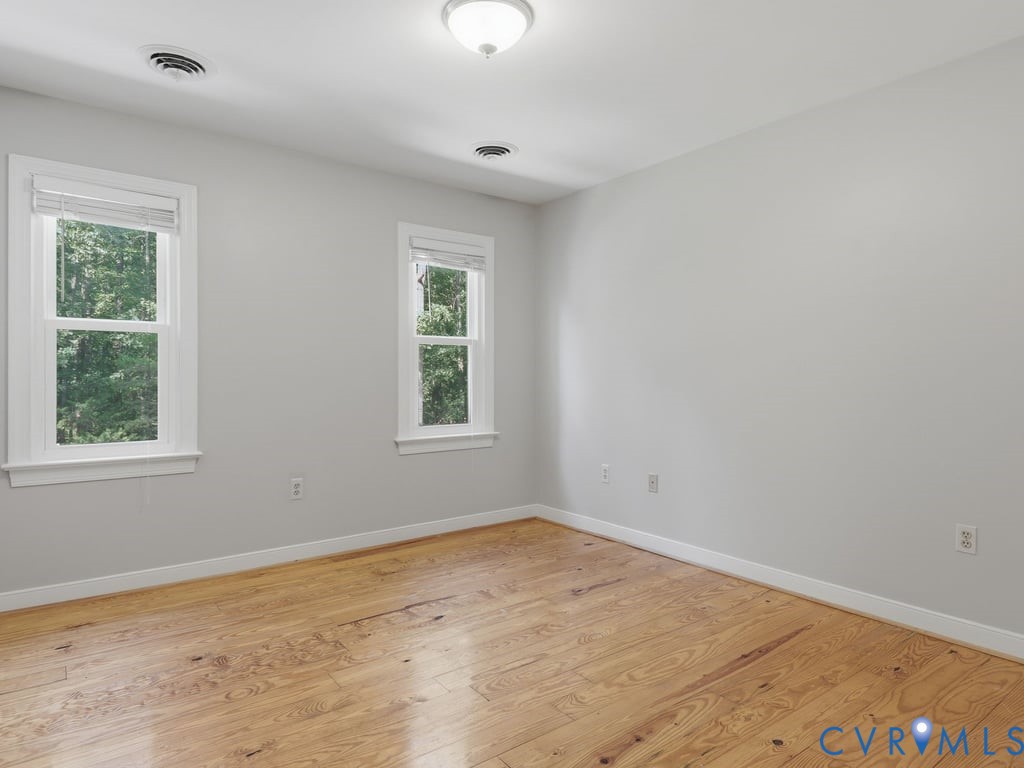 2331 Moseley Rd