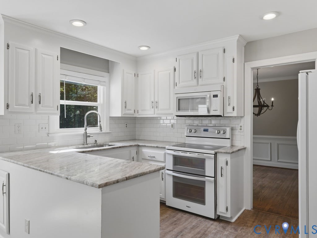 2331 Moseley Rd