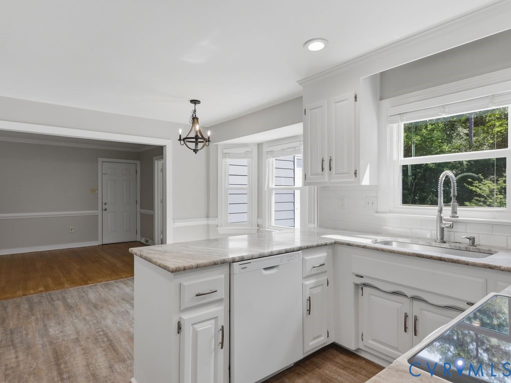 2331 Moseley Rd