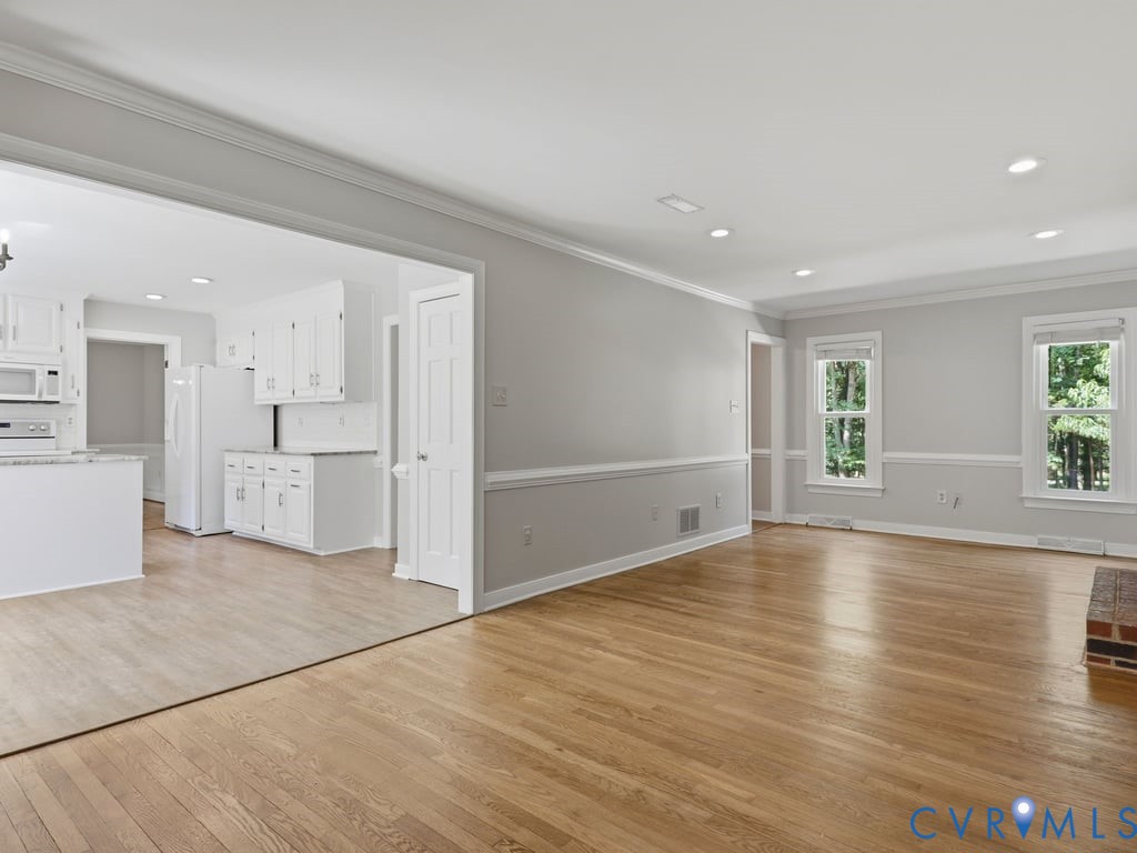 2331 Moseley Rd