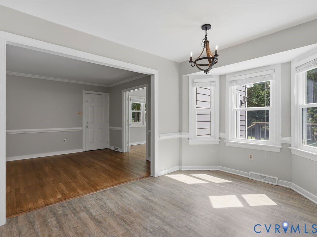 2331 Moseley Rd