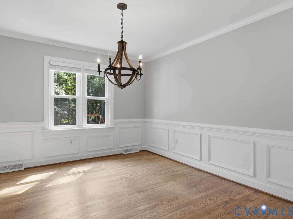 2331 Moseley Rd