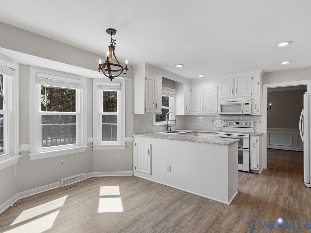 2331 Moseley Rd