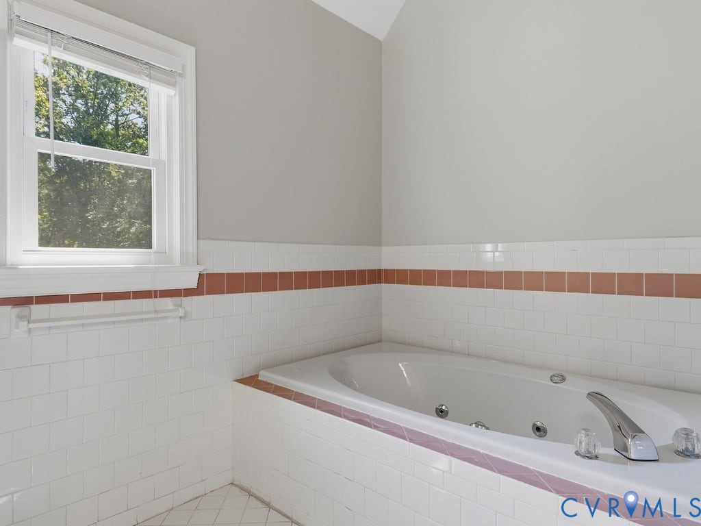 2331 Moseley Rd