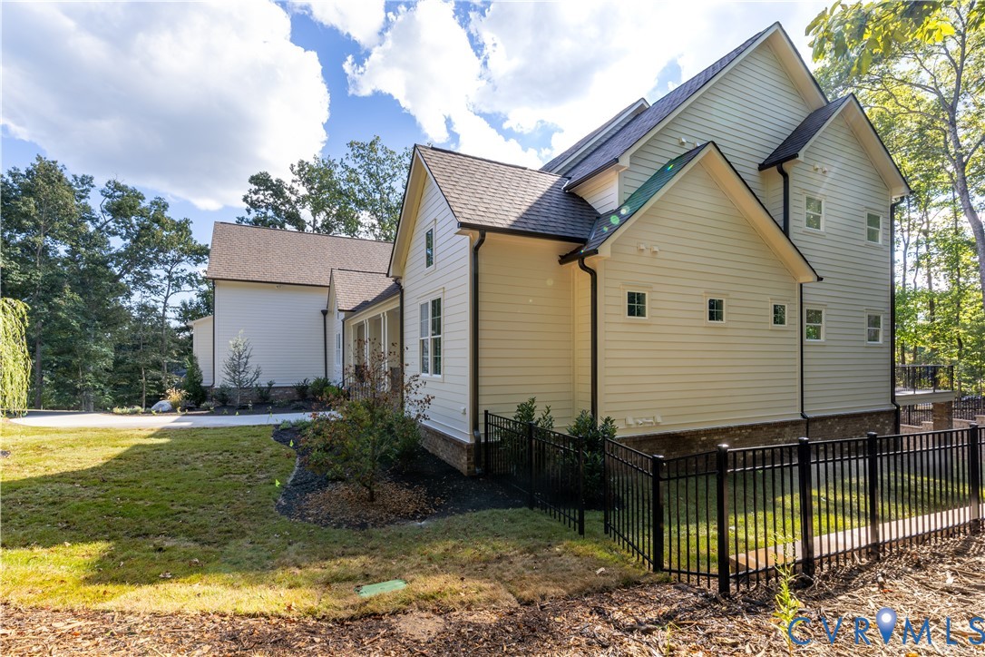 2530 Whitecastle Dr
