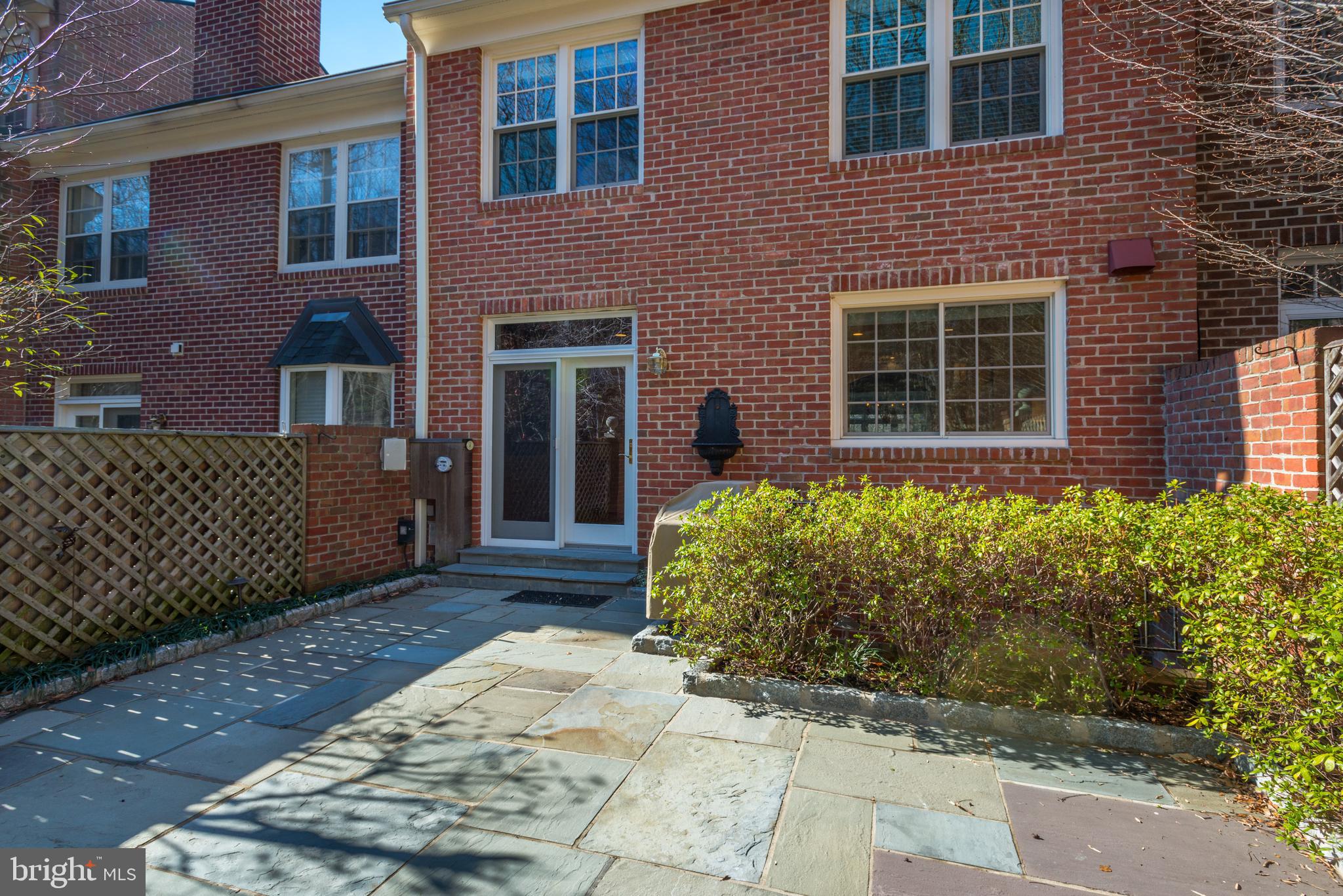 3911 Ivy Terrace Ct NW