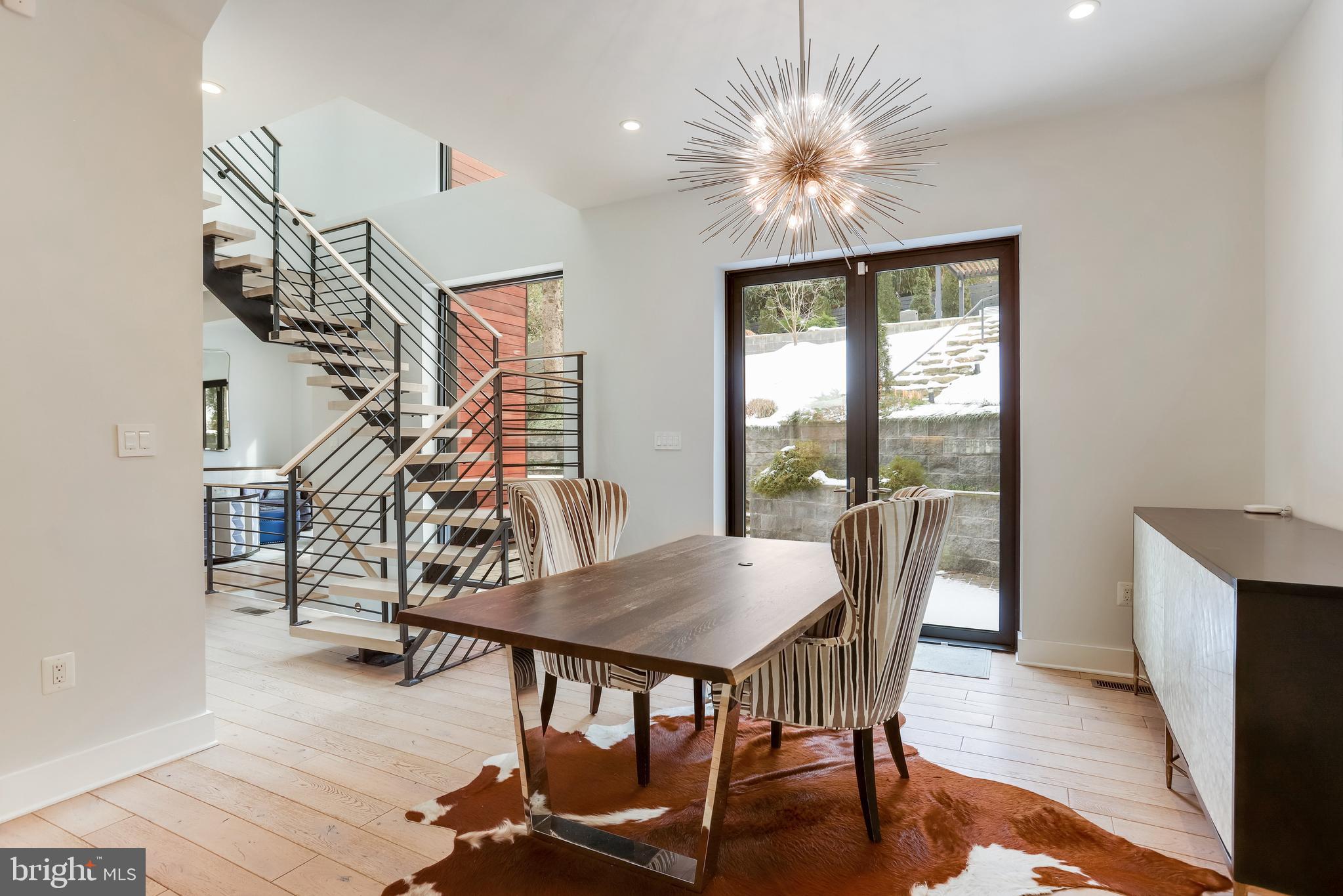 2927 ARIZONA AVENUE NW