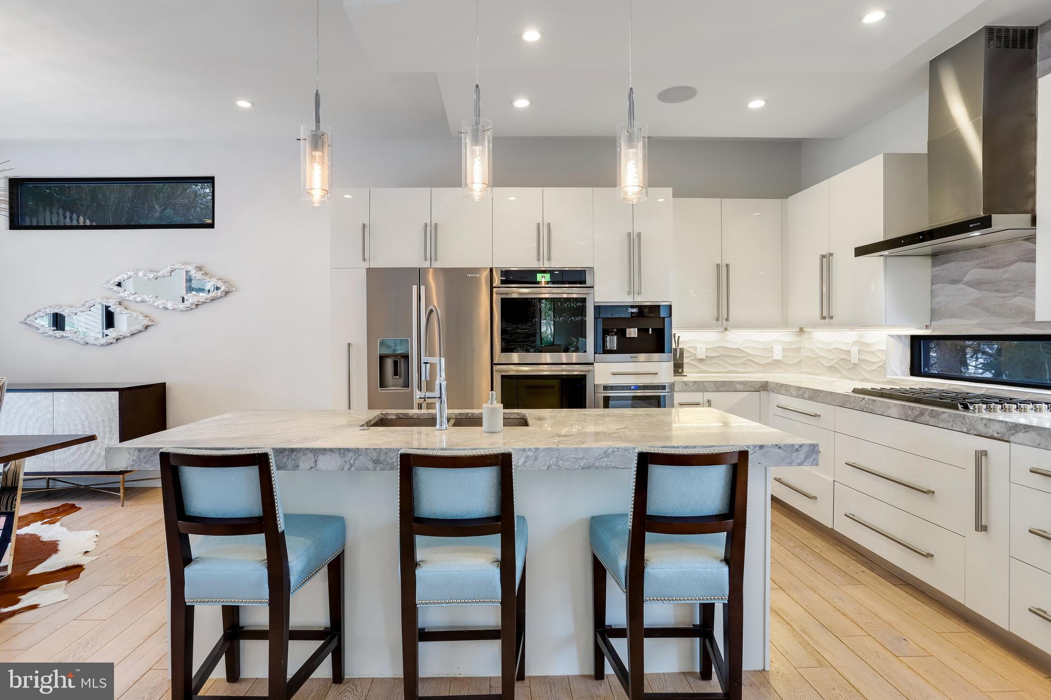 2927 ARIZONA AVENUE NW