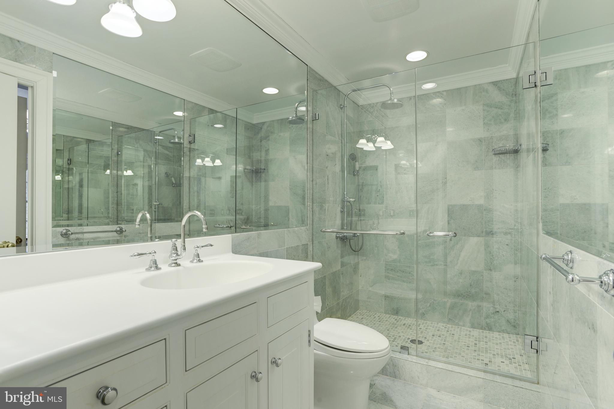 3911 IVY TERRACE COURT NW