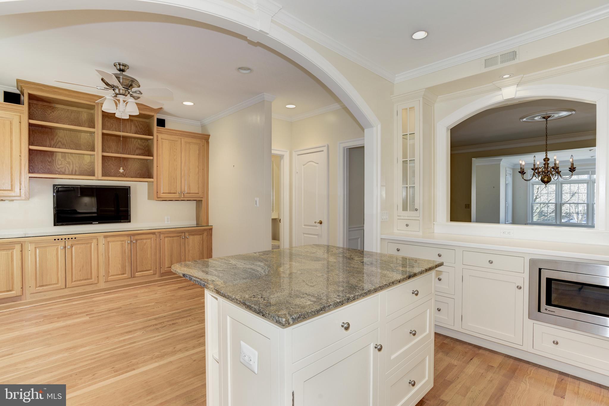 3911 IVY TERRACE COURT NW