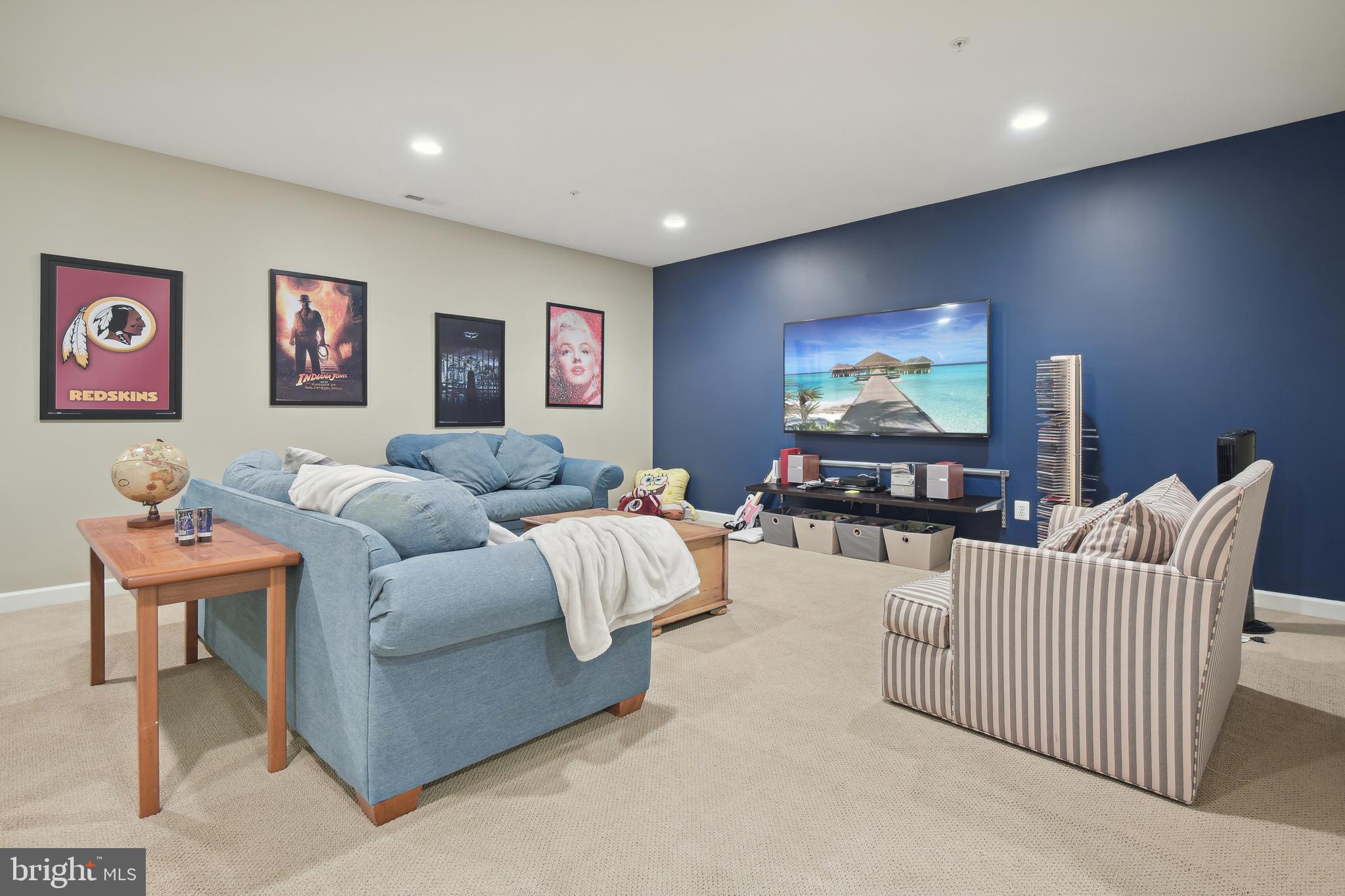 5812 Phoenix Dr