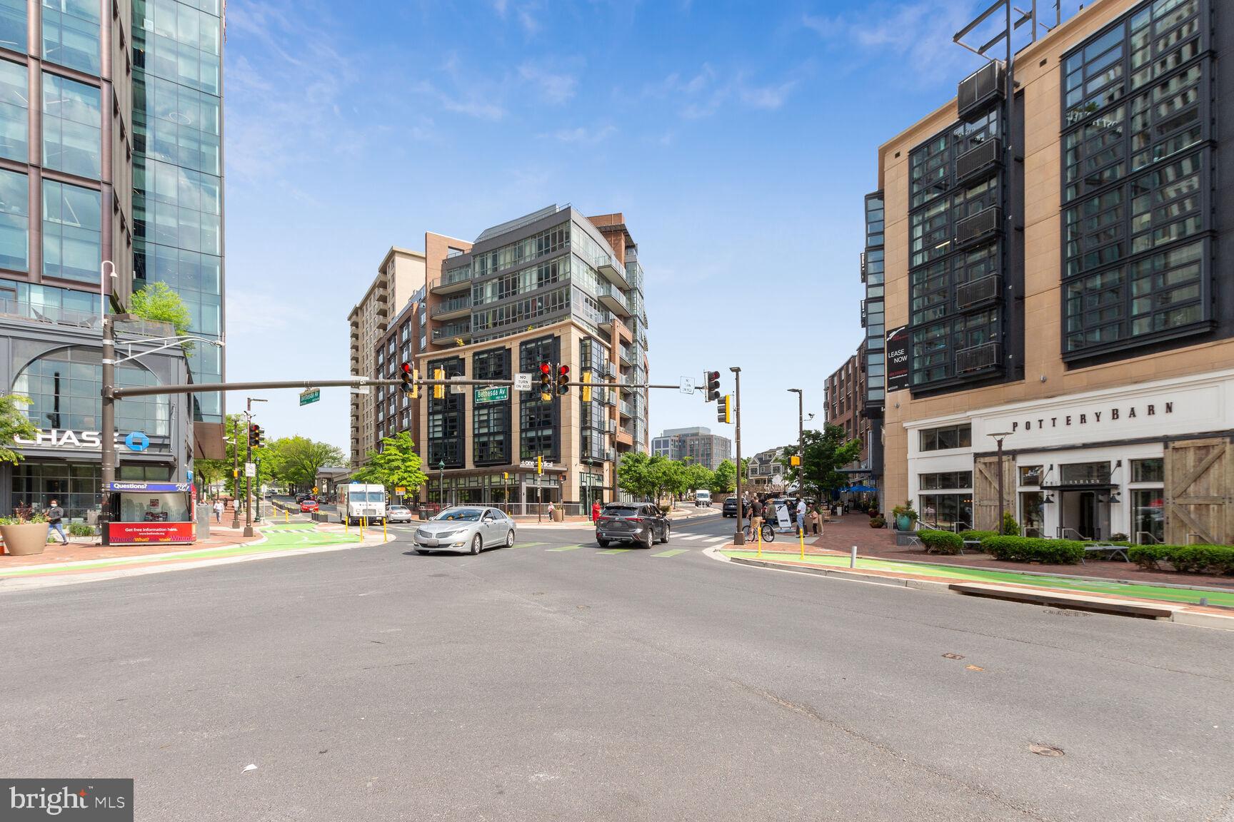 4960 FAIRMONT AVE #1104