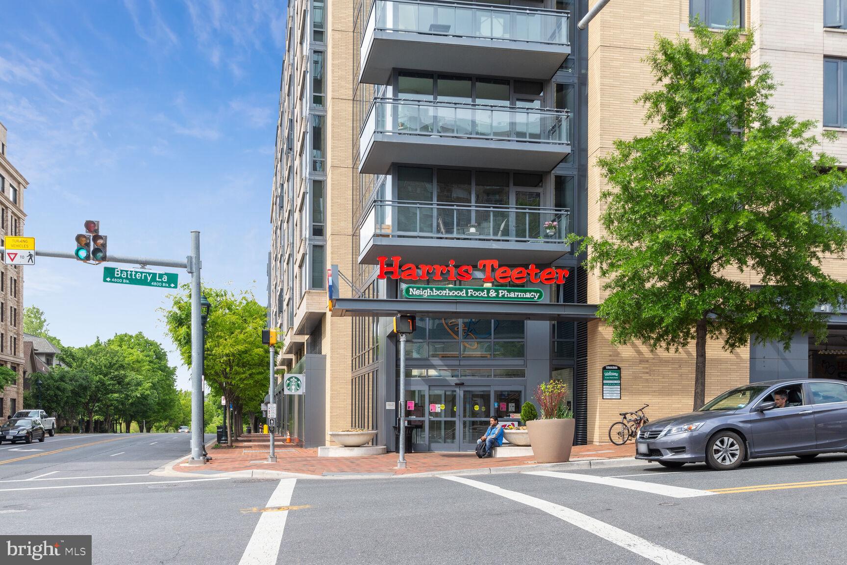 4960 FAIRMONT AVE #1104