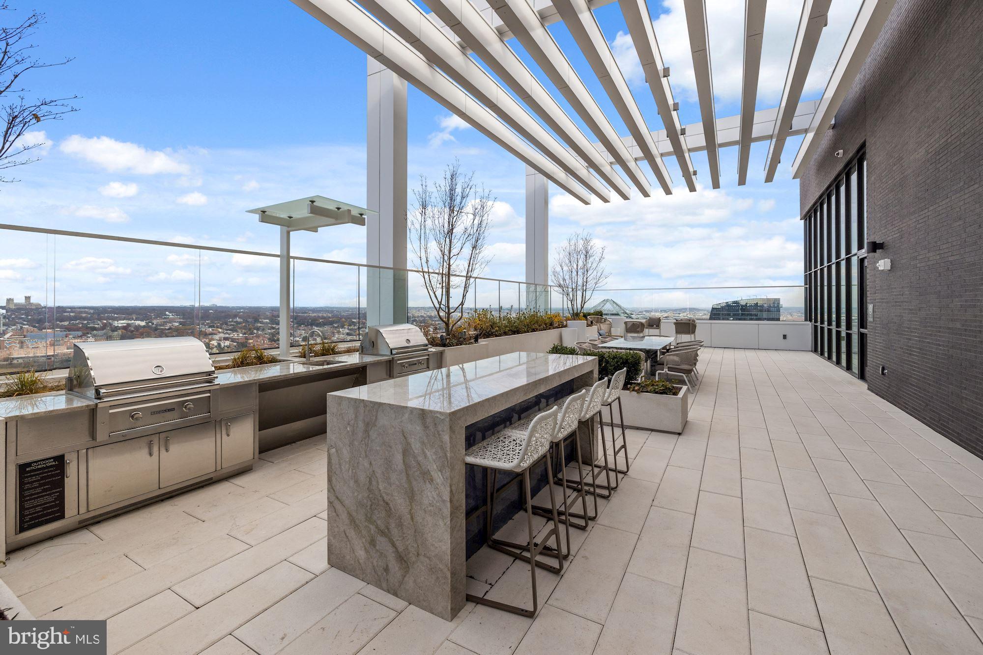 1781 N Pierce St #401