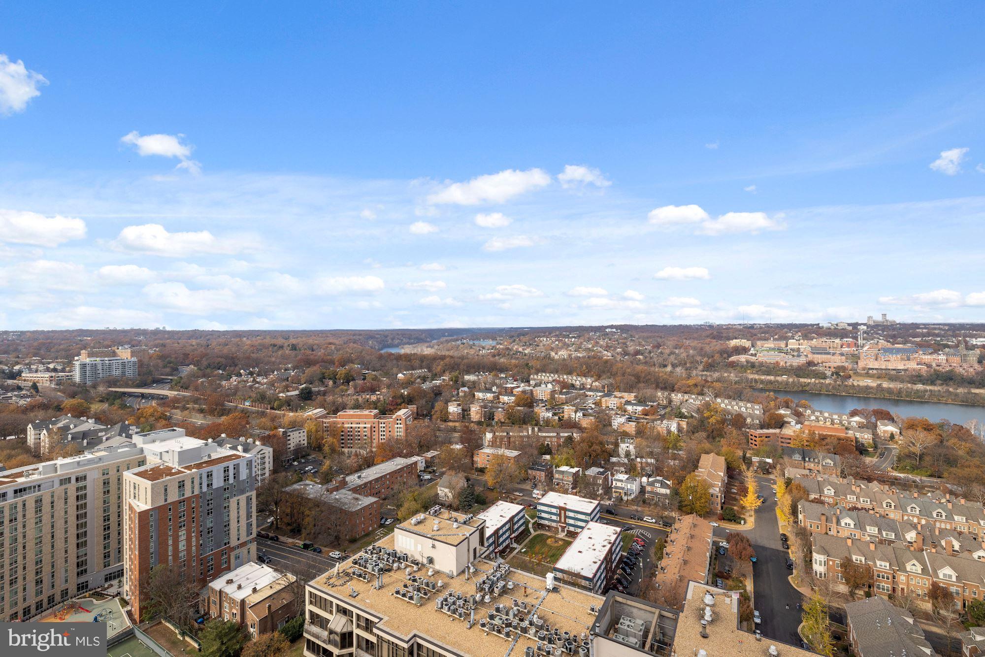 1781 N Pierce St #401