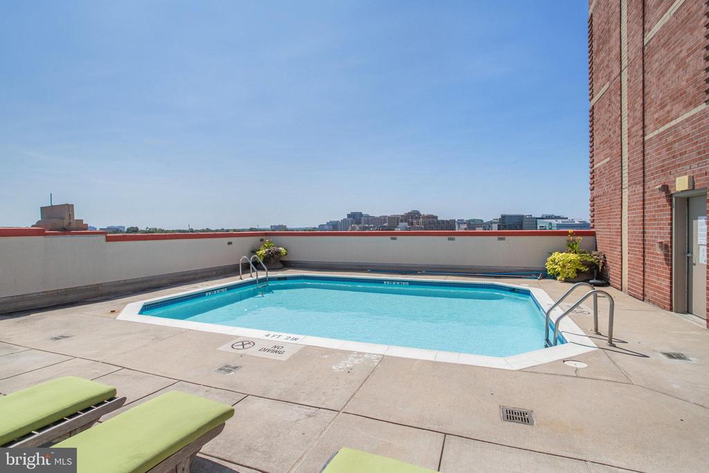 1020 N HIGHLAND ST #905