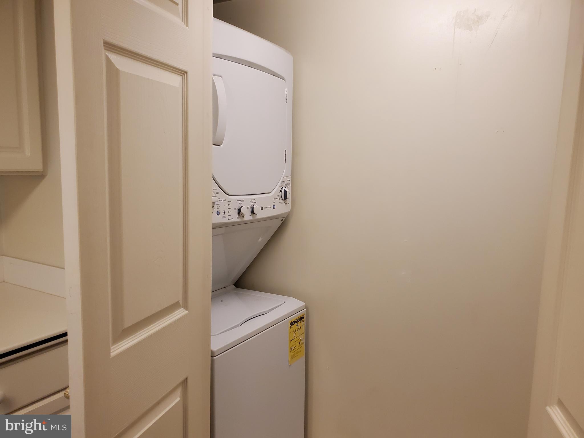 1276 N WAYNE ST #825