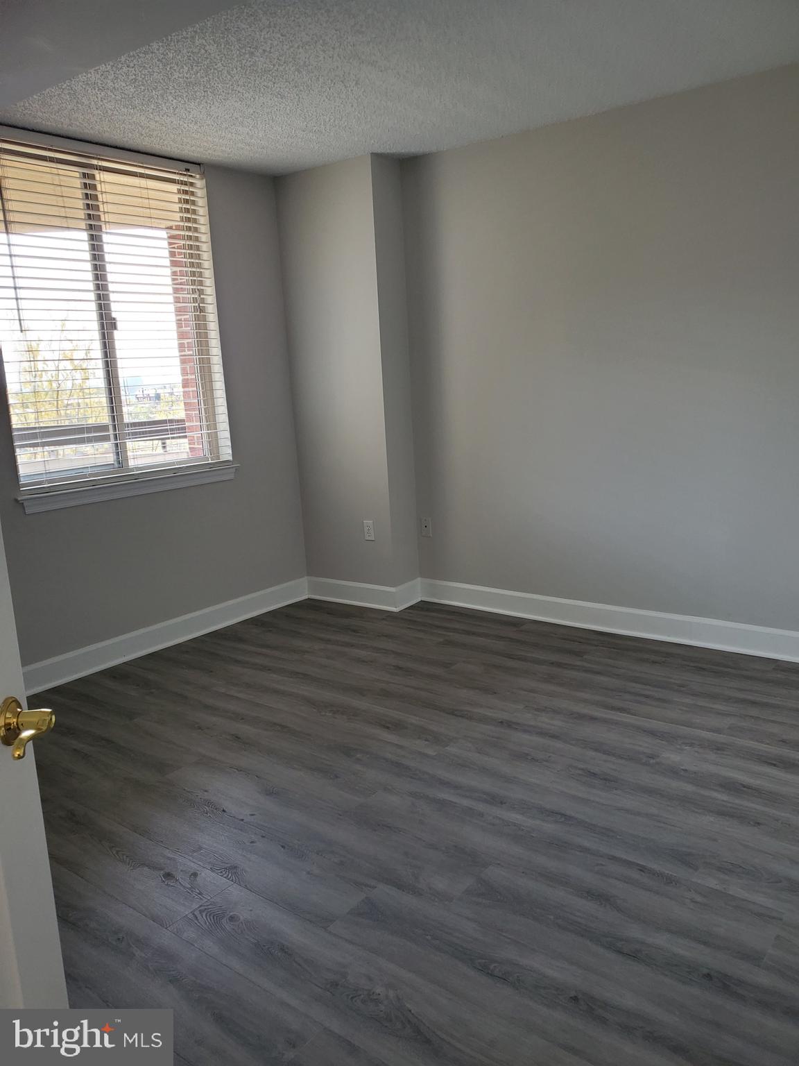 1276 N WAYNE ST #825