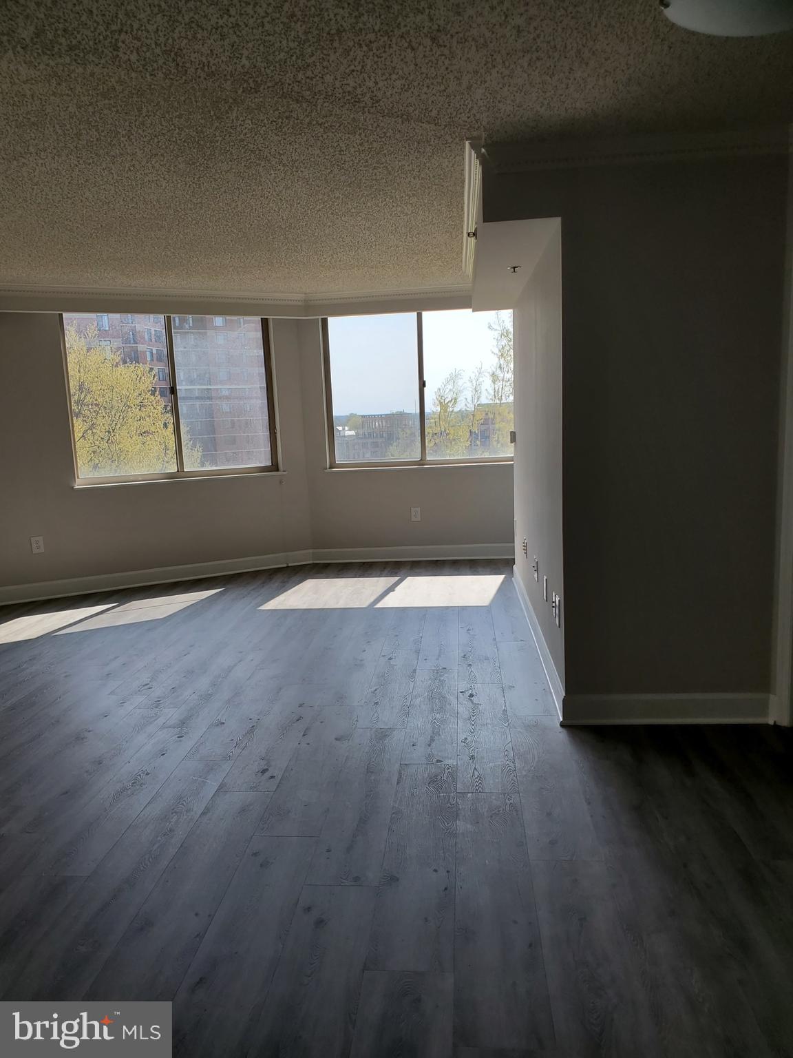 1276 N WAYNE ST #825