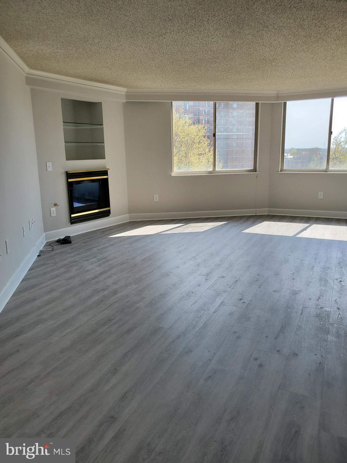 1276 N WAYNE ST #825