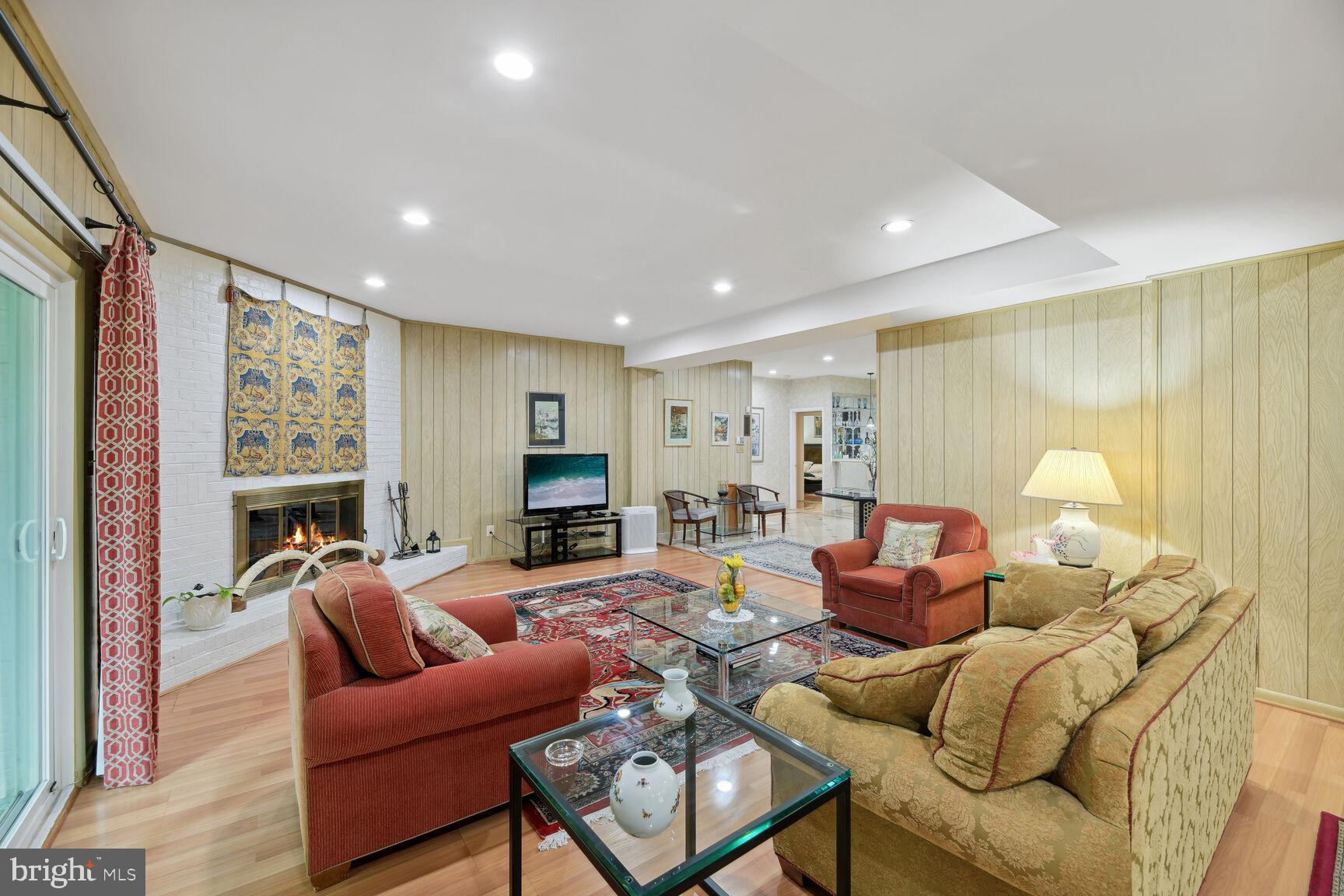 1517 Highwood DRIVE