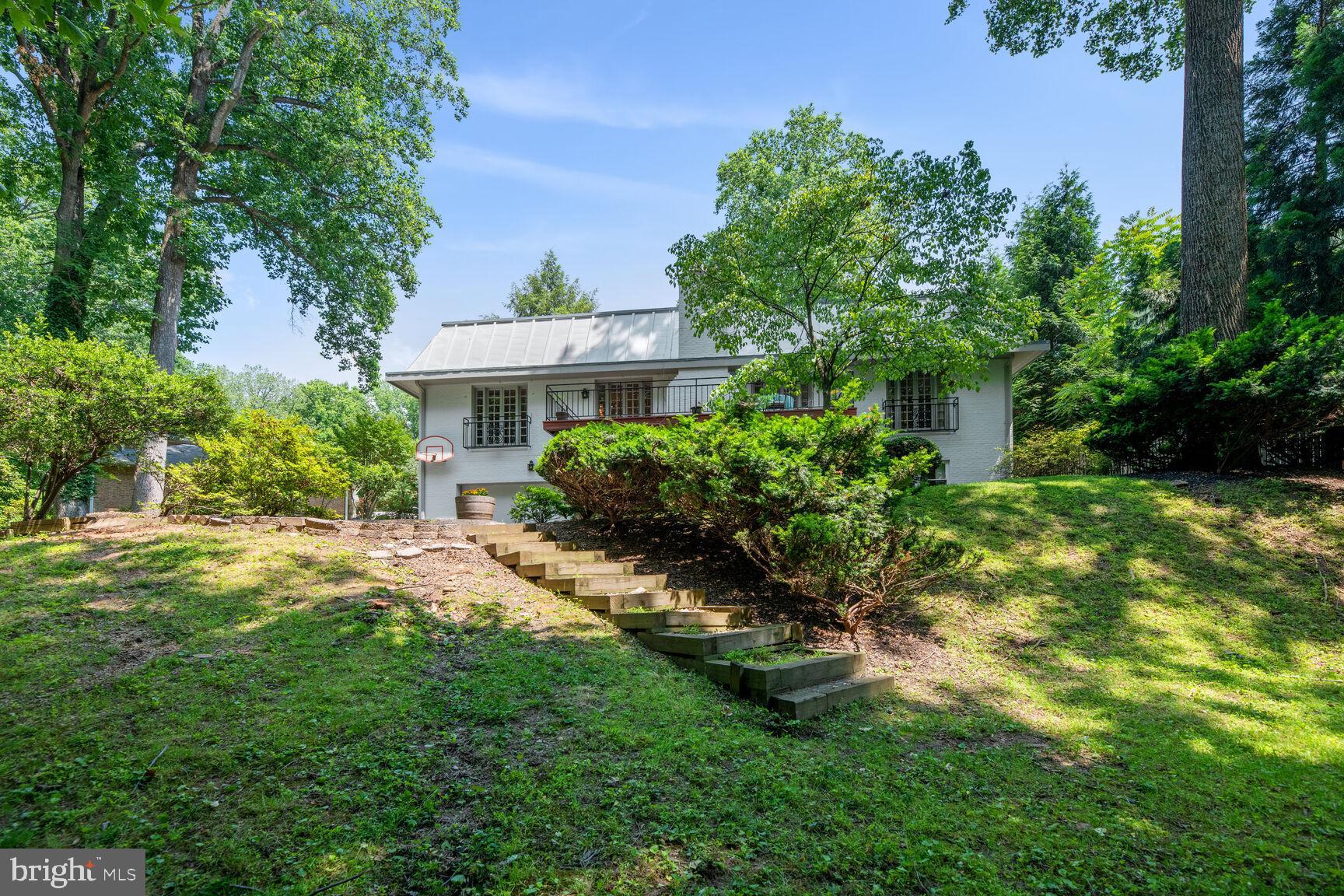 1517 Highwood DRIVE