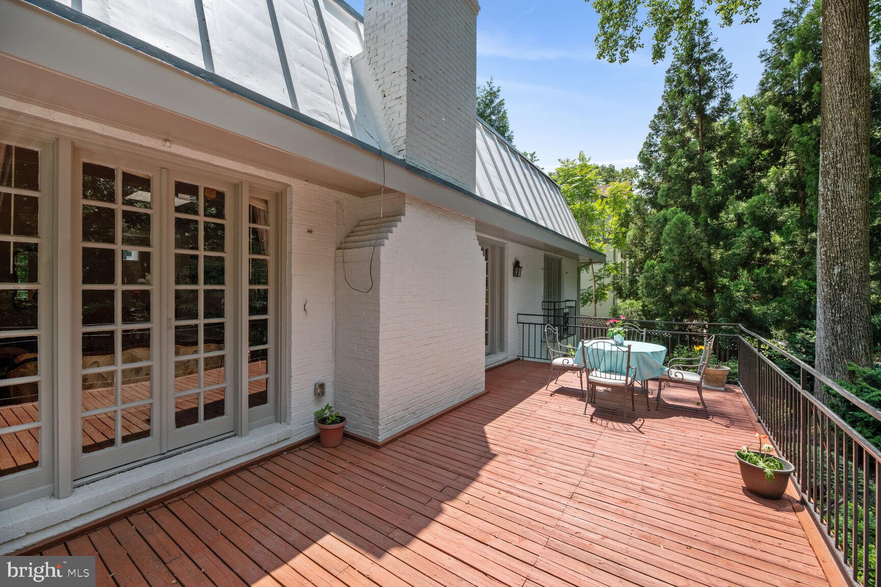 1517 Highwood DRIVE