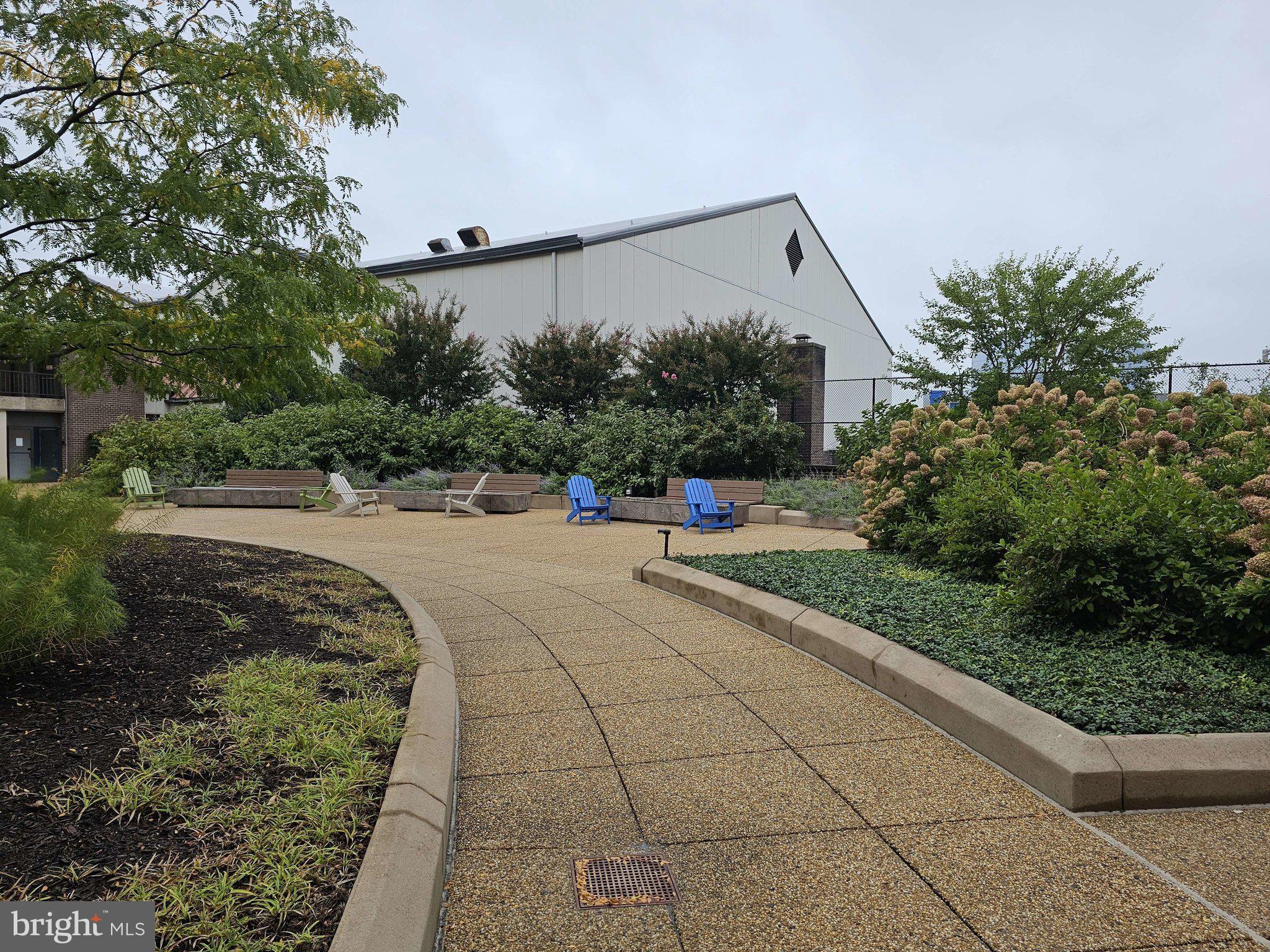 1800 OLD MEADOW ROAD 302