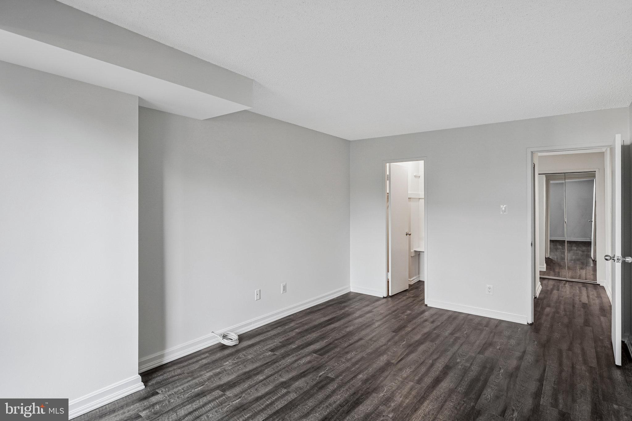 1800 OLD MEADOW ROAD 302