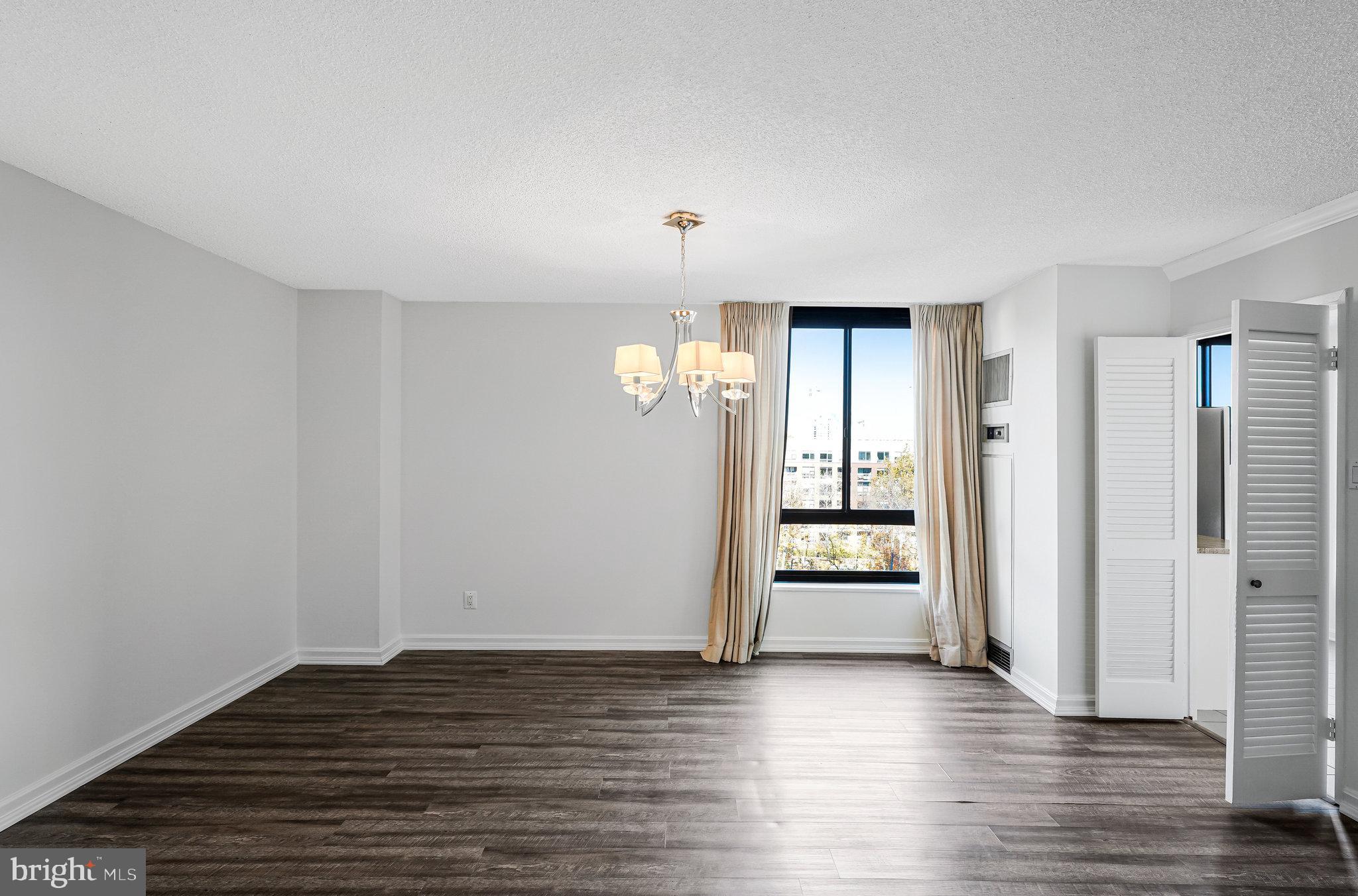 1800 OLD MEADOW ROAD 302