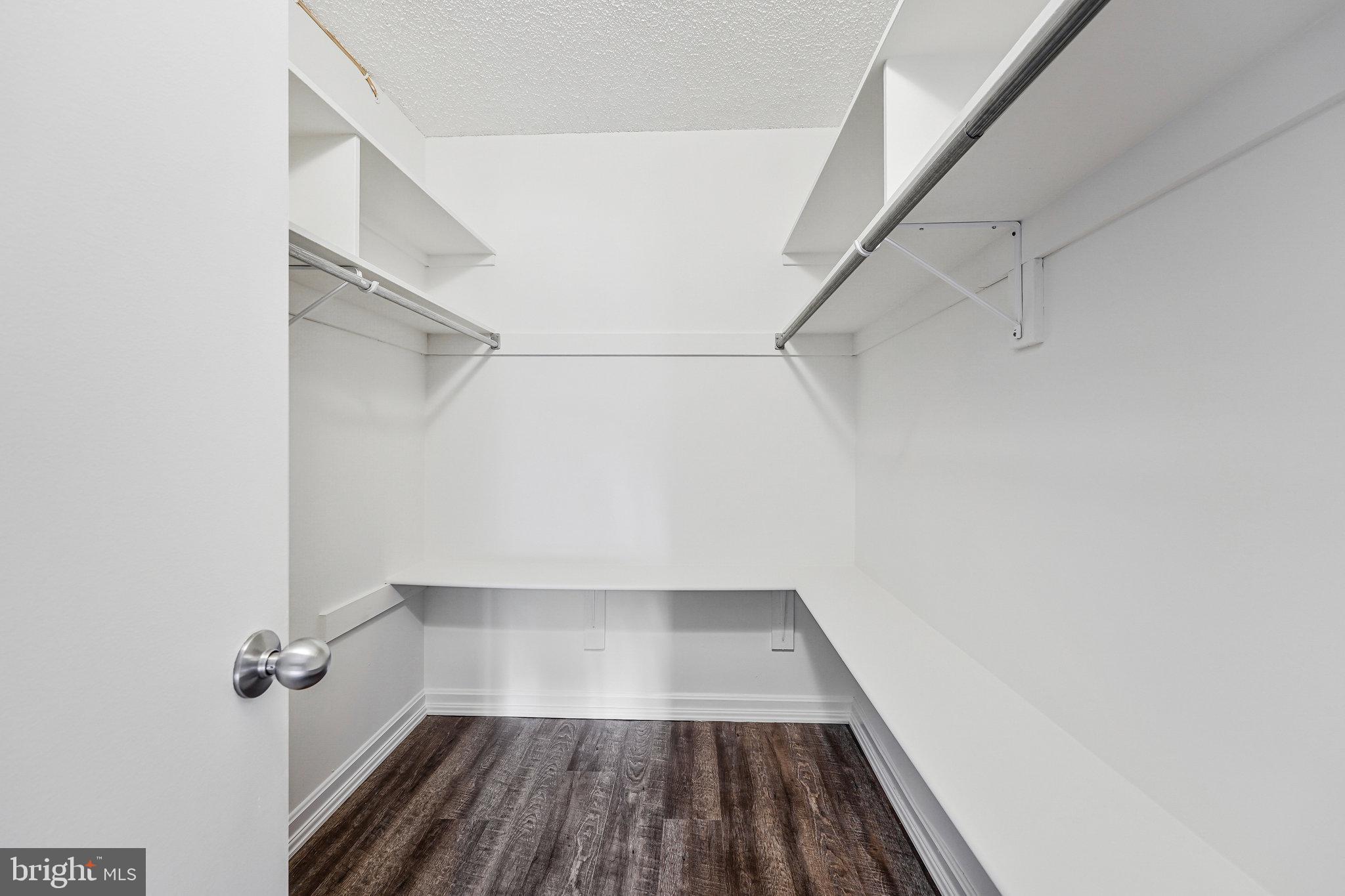 1800 OLD MEADOW ROAD 302