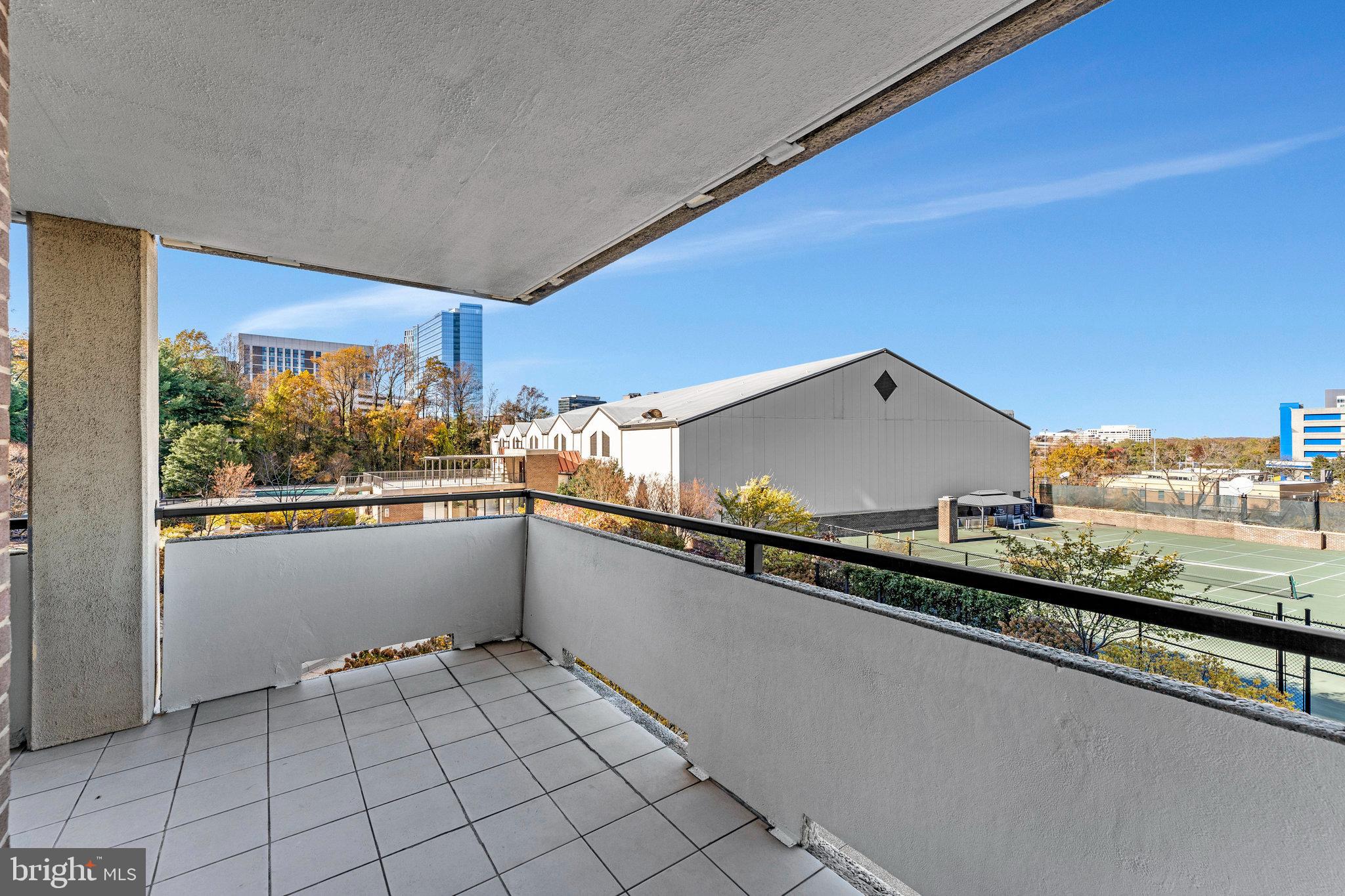 1800 OLD MEADOW ROAD 302