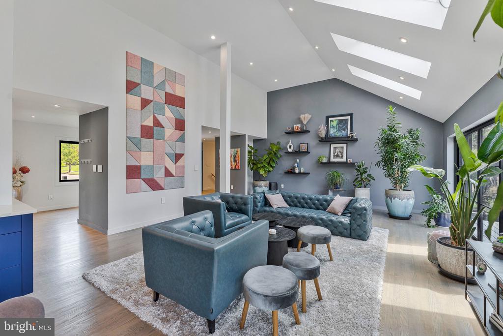 1228 PERRY WILLIAM DRIVE