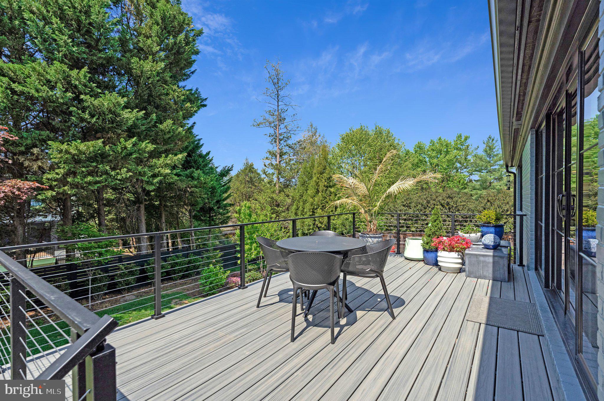 1228 PERRY WILLIAM DRIVE