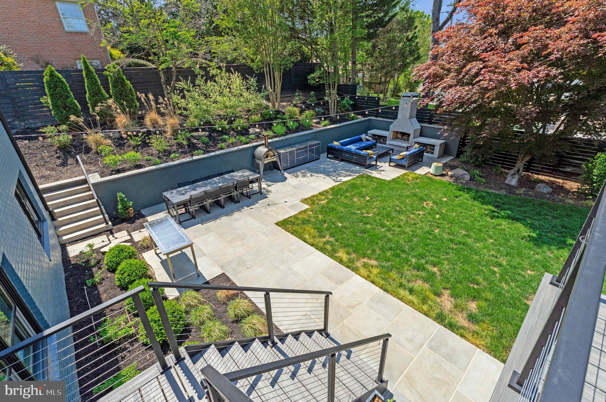 1228 PERRY WILLIAM DRIVE