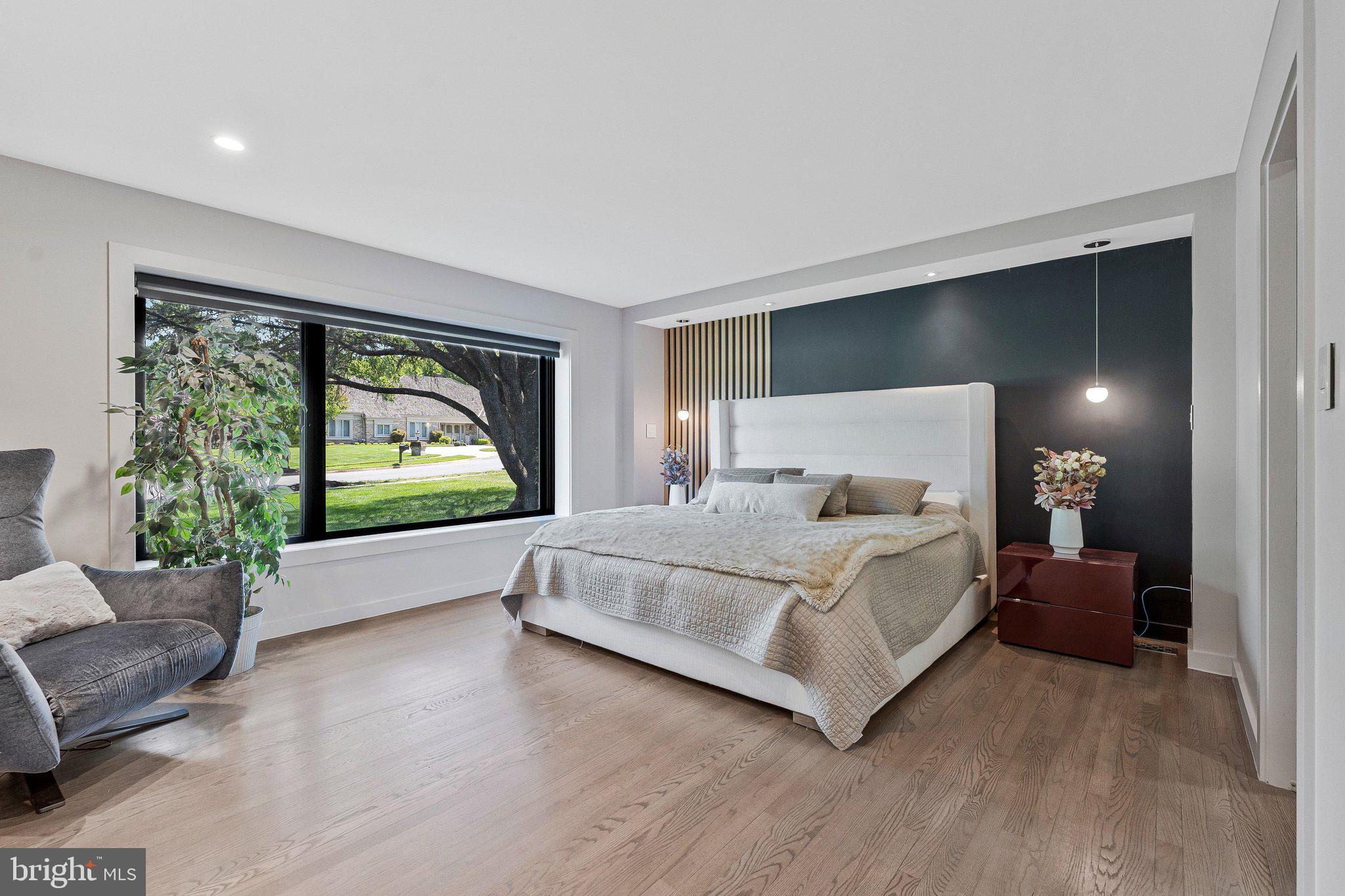 1228 PERRY WILLIAM DRIVE