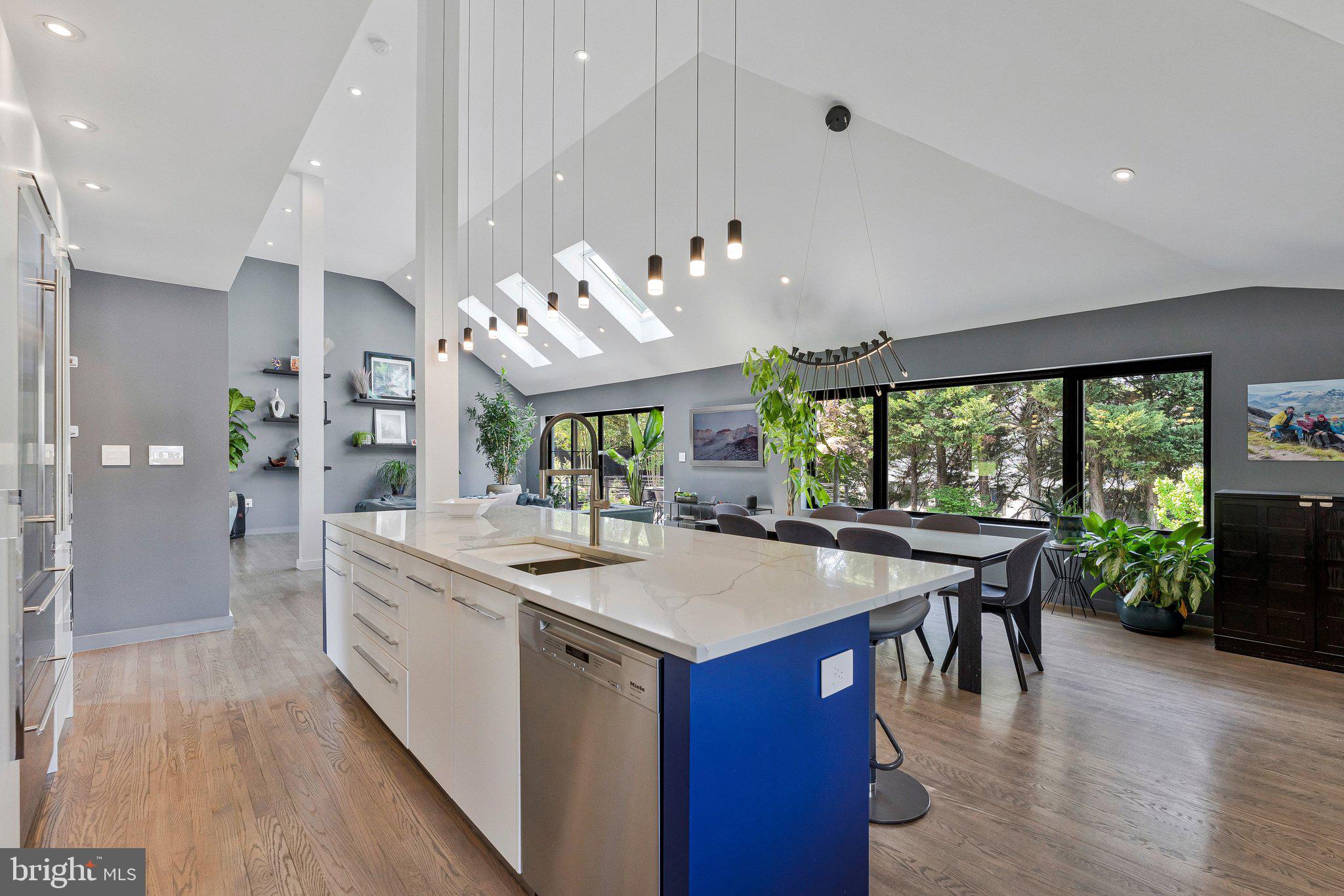 1228 PERRY WILLIAM DRIVE