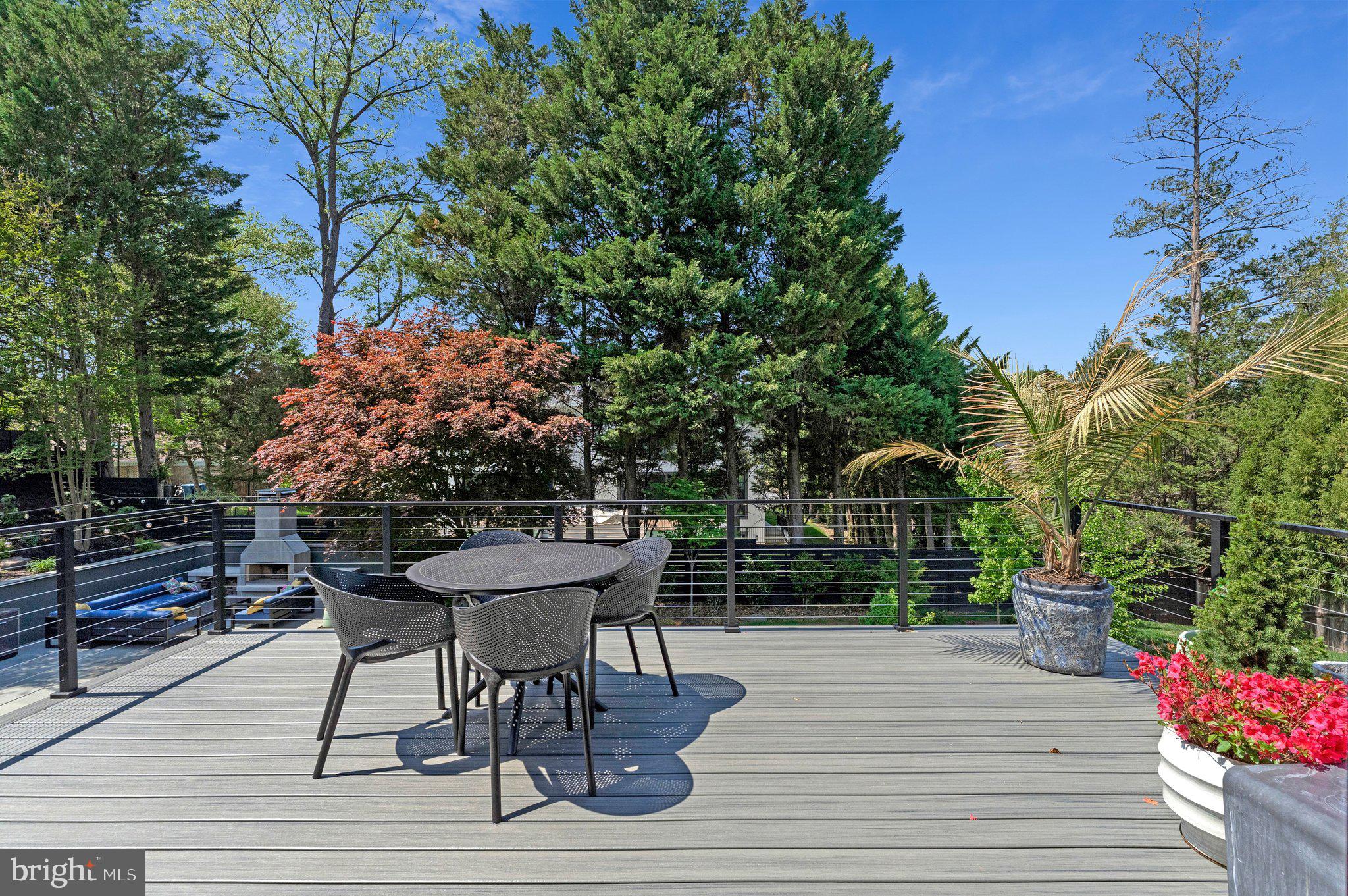 1228 PERRY WILLIAM DRIVE