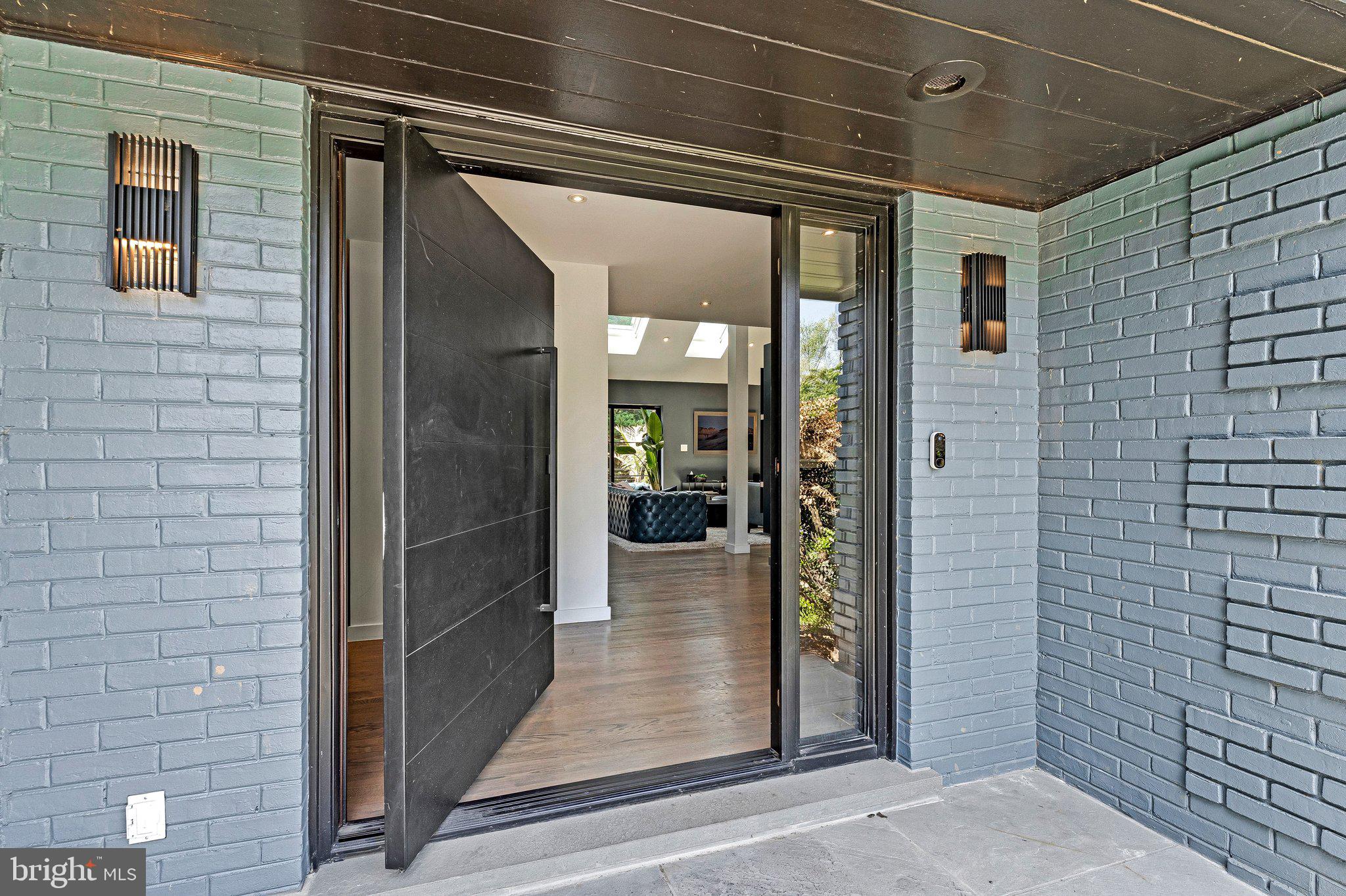 1228 PERRY WILLIAM DRIVE