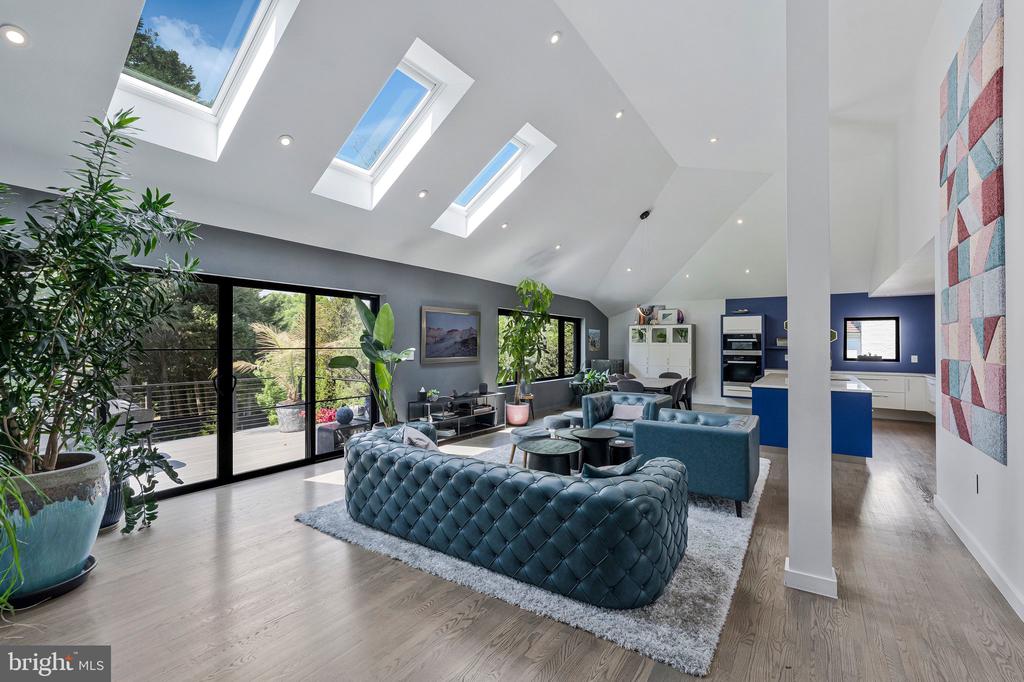 1228 PERRY WILLIAM DRIVE