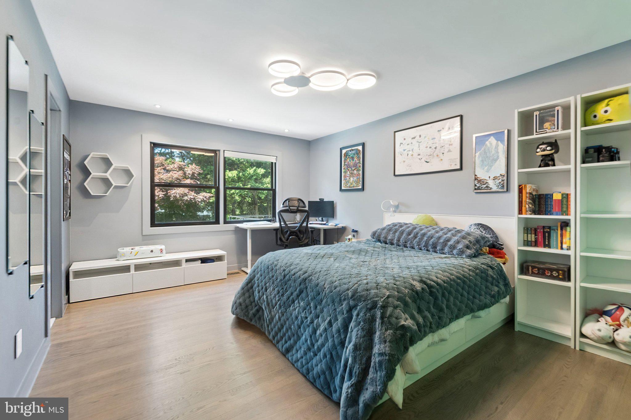 1228 PERRY WILLIAM DRIVE